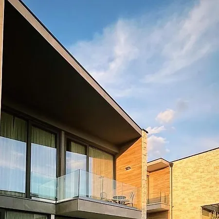 Vesper Πανσιόν Dhërmi